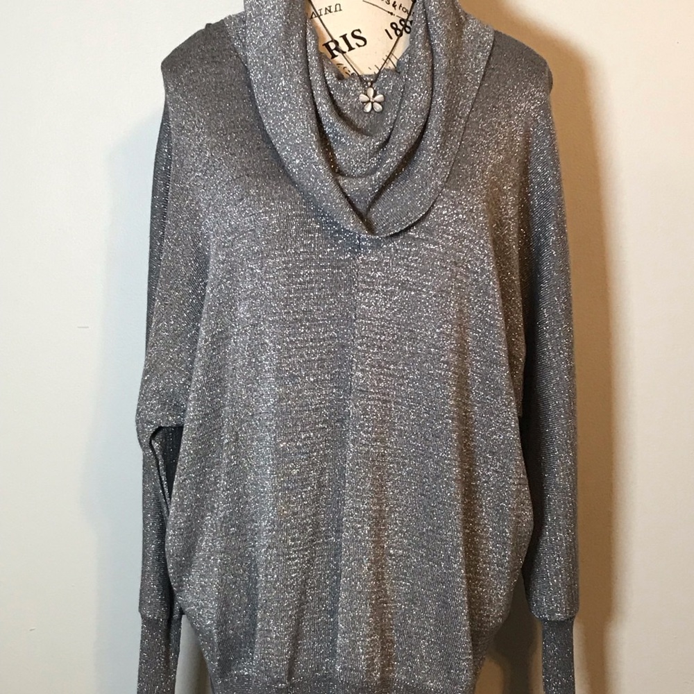 SPARKLING LADIES SILVER TOP W/COWL NECK & DOLMAN SLEEVES SZ M NEW